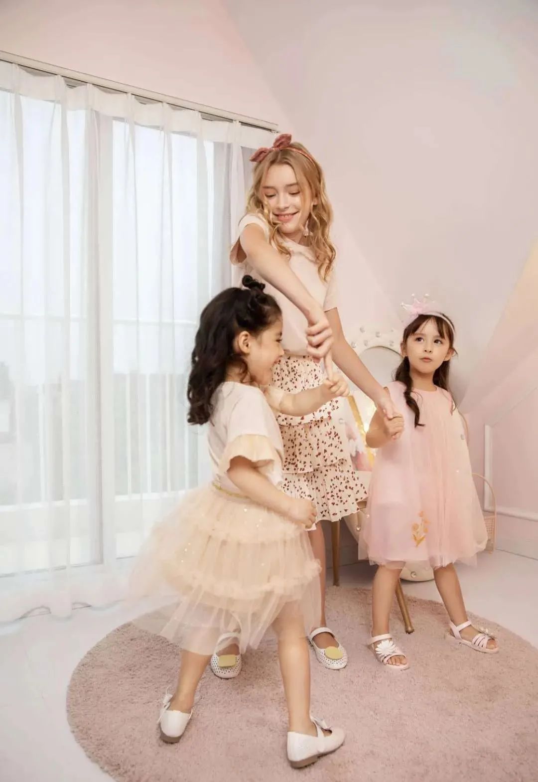 巴拉巴拉品牌实体店,巴拉巴拉万达形象