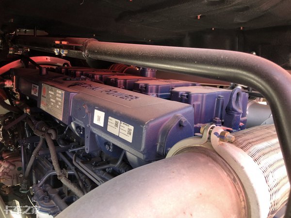 潍柴黄金动力链牵引车,砂石料专用牵引车