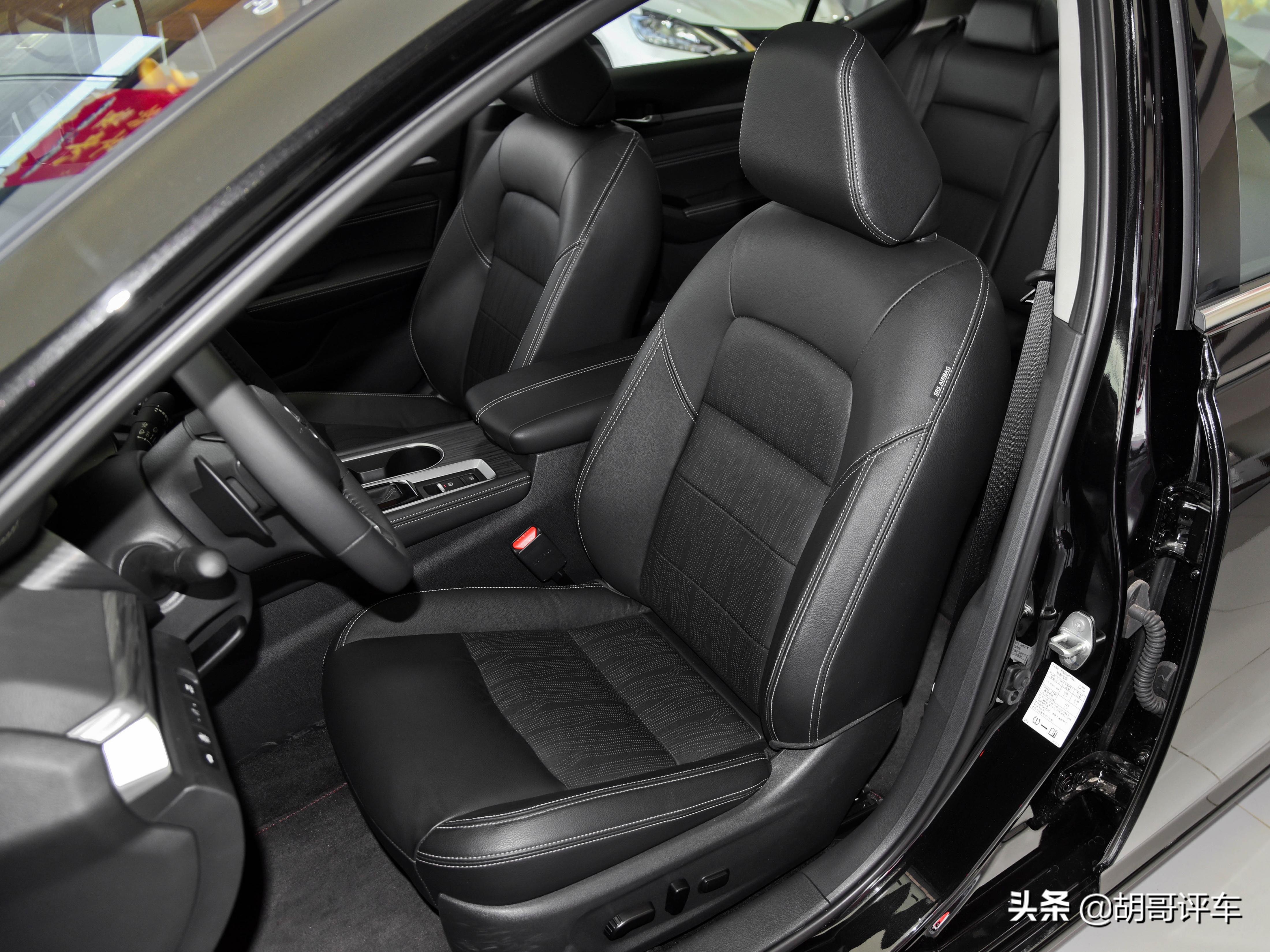 日系价格低的冷门b级车,最新拿下一台日产天籁b级车