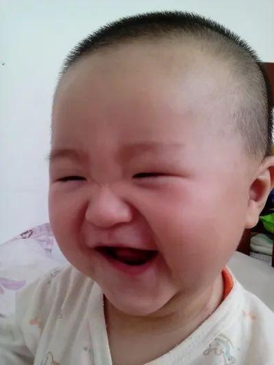 一脸聪明的样子,小孩从面相可以看出聪明吗