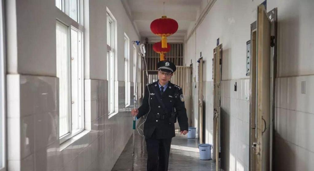 “狱警”薪资待遇高、工作性质好，赶超公务员，专科生也有机会