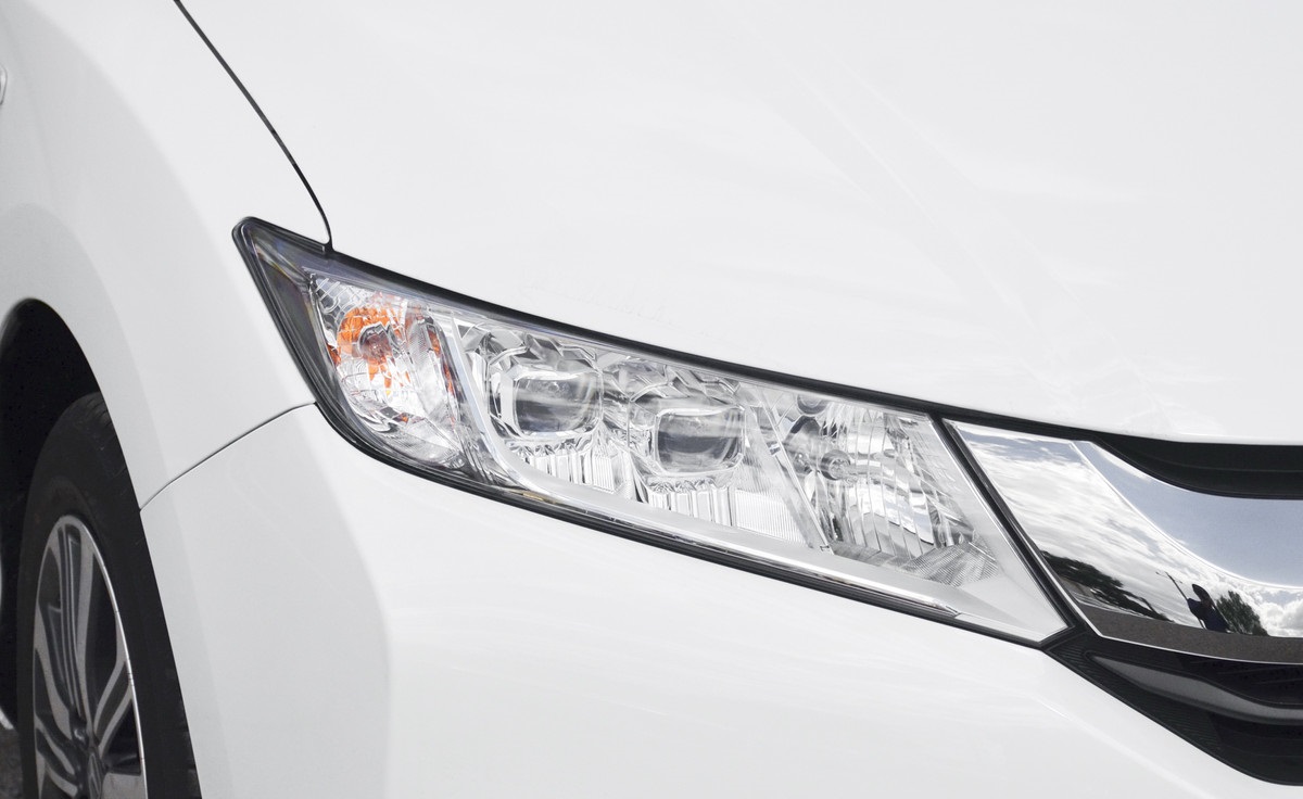 飞度三厢版价格,飞度地球梦1.592还是95