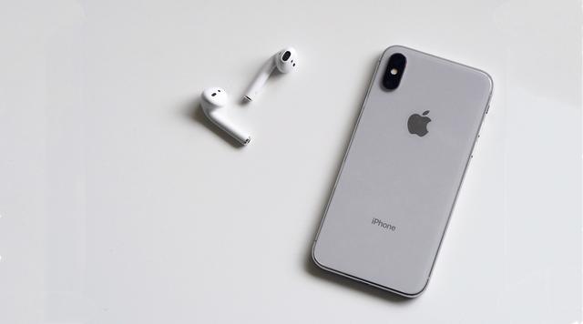 库克再亮剑，iPhoneXS启动“清仓价”，64GB跳水3700
