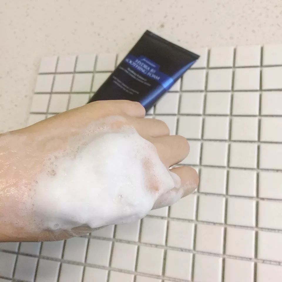 欧莱雅复颜玻尿酸洗面奶图片,含有氨基酸玻尿酸的洗面奶