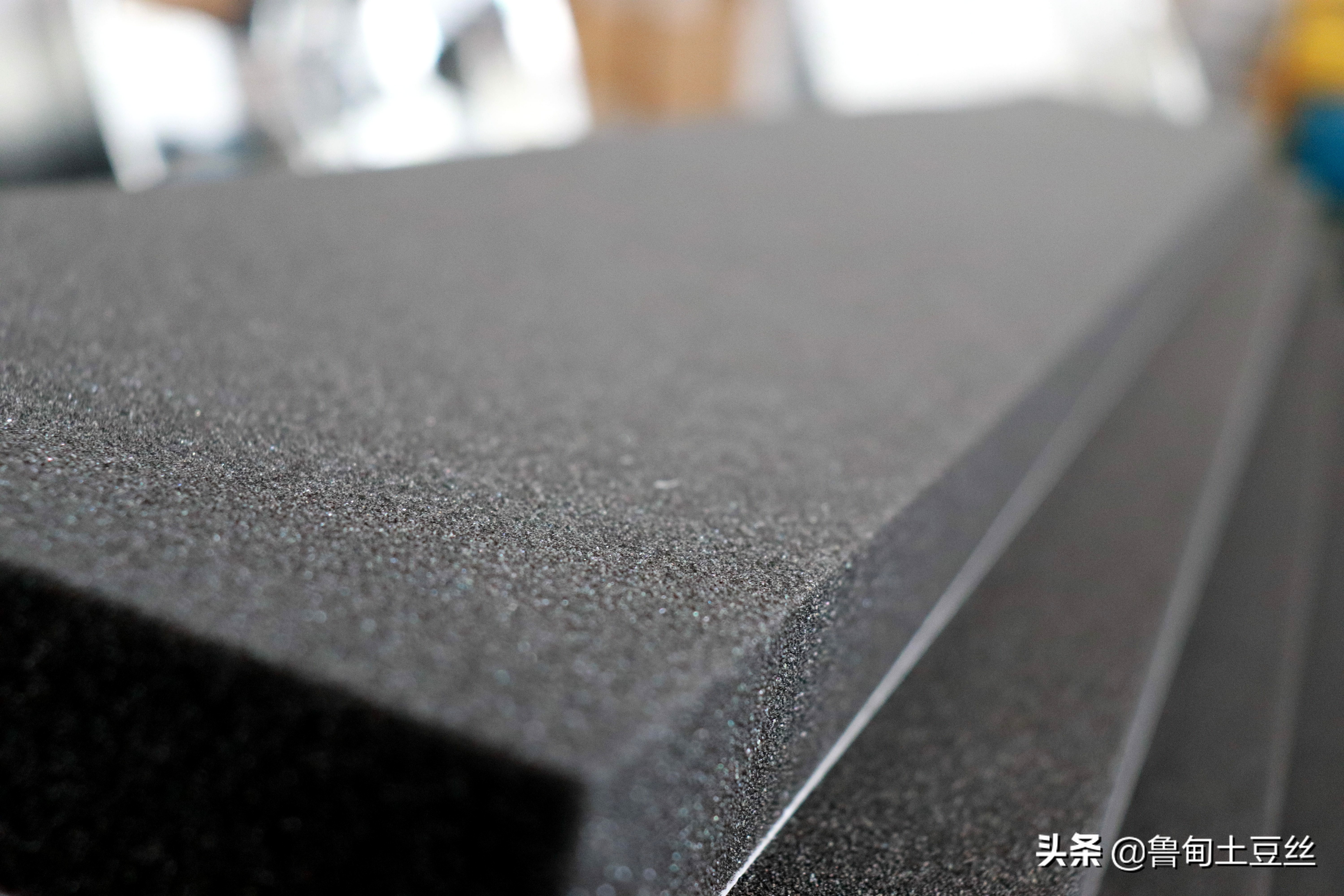 「毂锐驰」舒适操控乐趣兼备—进口探险者改装劲风驰轮胎静音棉