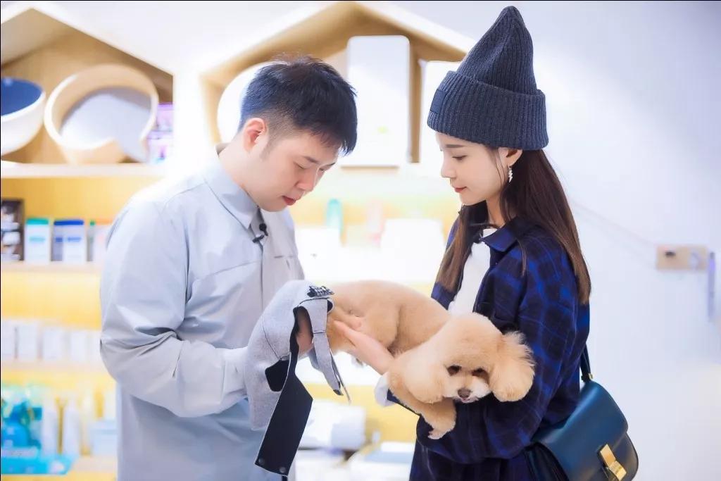 沈梦辰透露自己变白的方法,男朋友说你黑啥意思