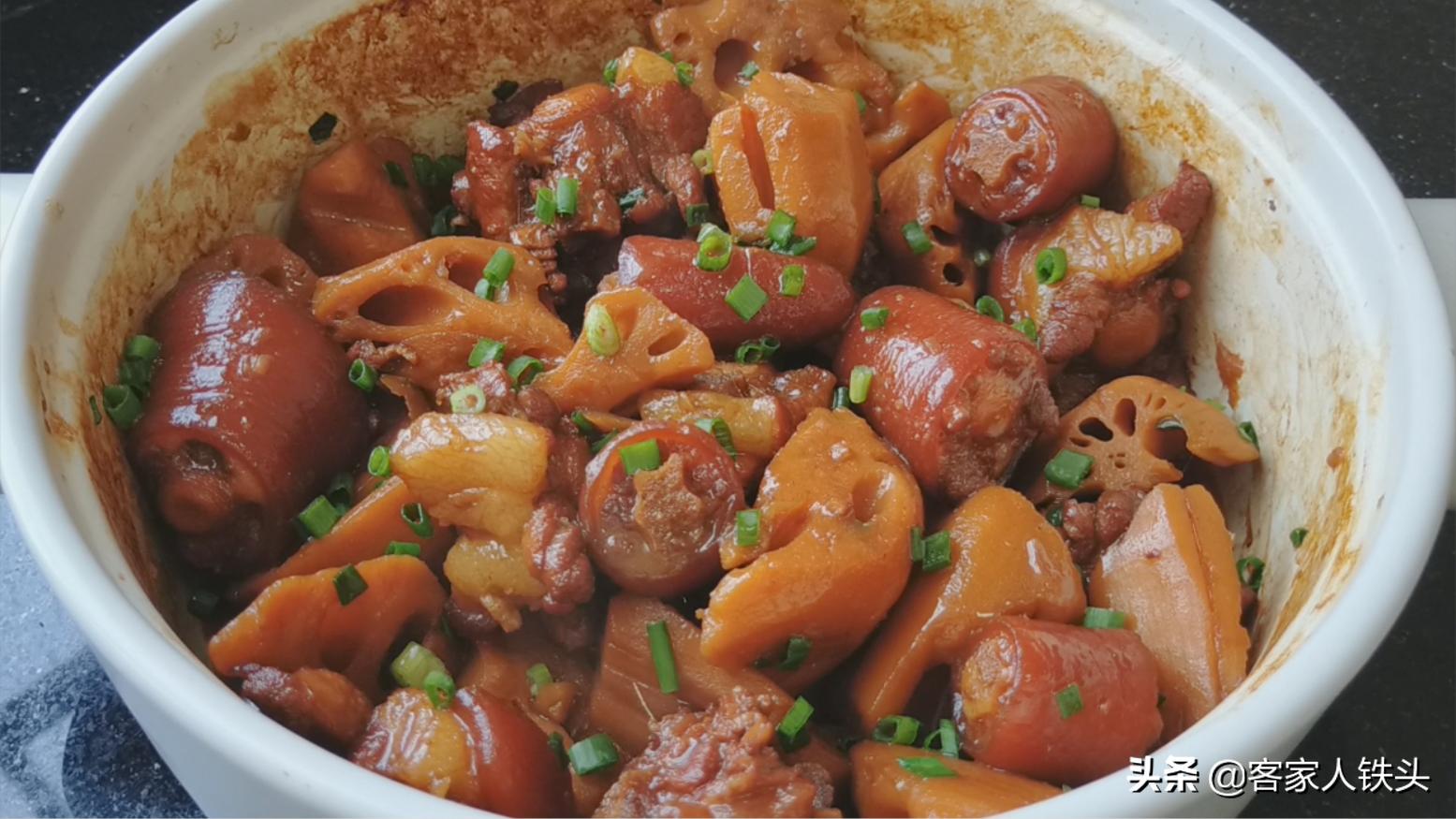 2节莲藕不煎不炸，这样做一锅，大人小孩抢着吃，营养好吃又下饭