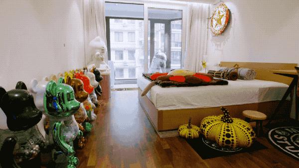 他在西湖边买200㎡豪宅，4年不住人，堆满的玩具总价超房子