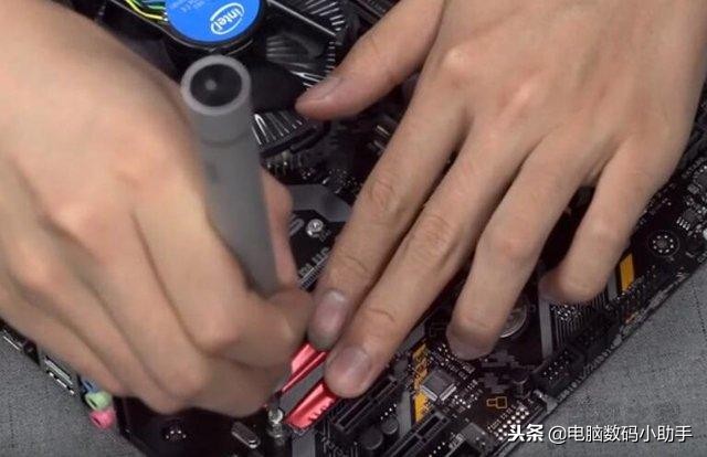 rog全家桶装机实录组装电脑,自己组装台式电脑最简单配置方法