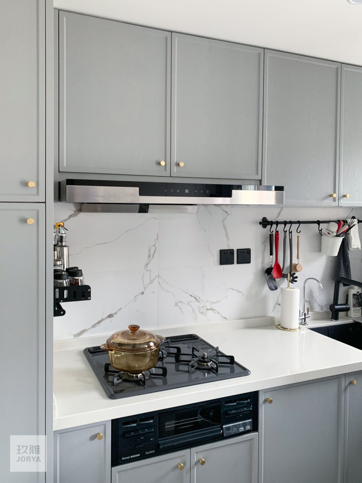 业主把家里收拾的井井有条,美女收拾家干净卫生