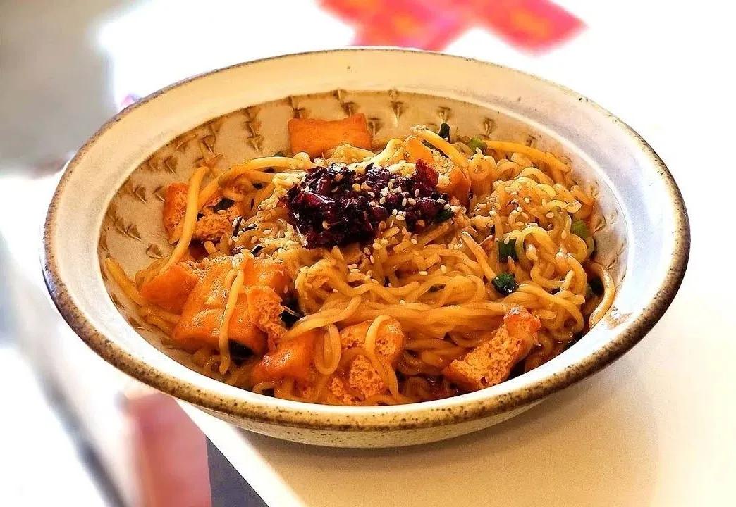 老干妈是哪个女明星,老干妈全是国民女神做的吗