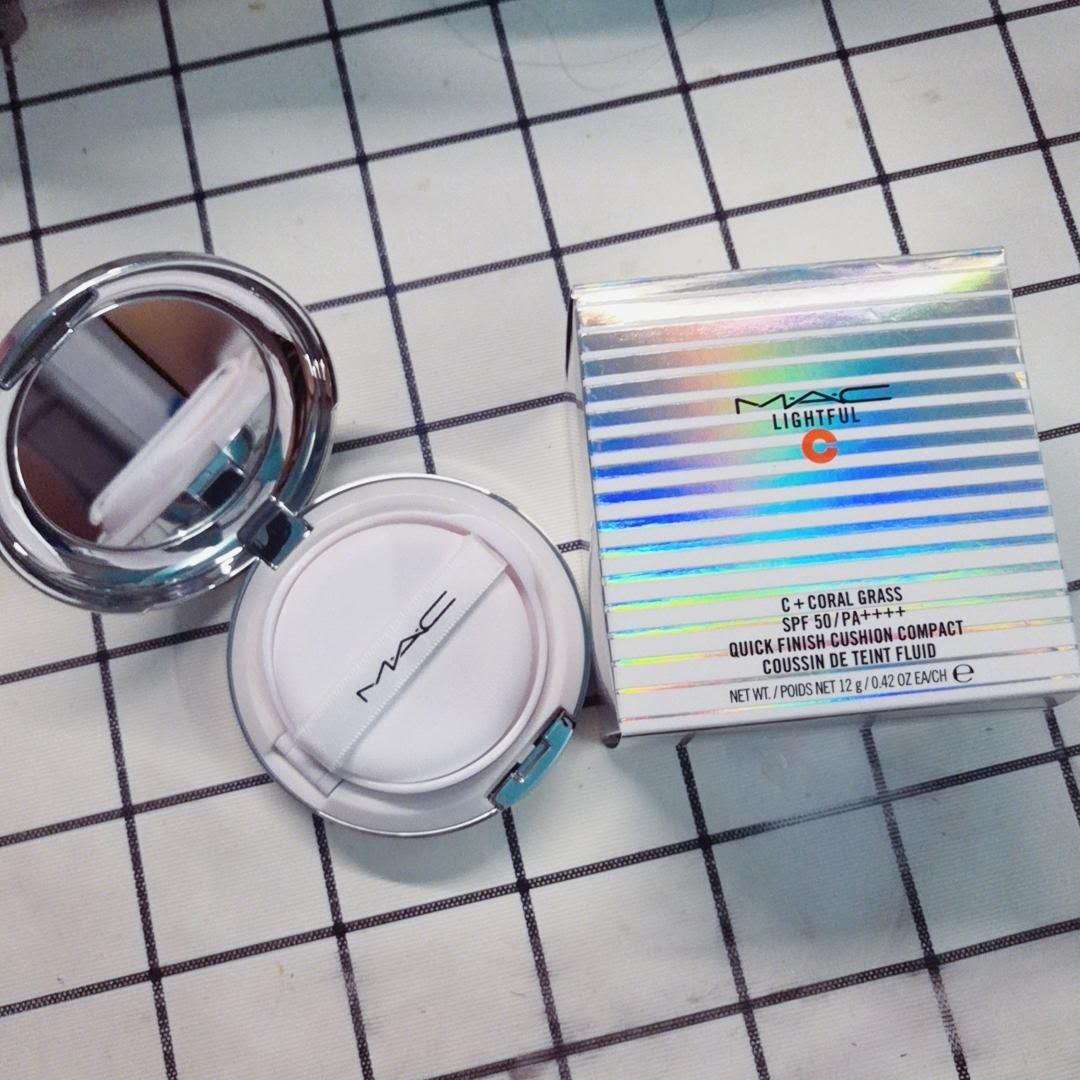 油皮夏天用气垫还是用粉底,油皮女生买什么护肤品最好