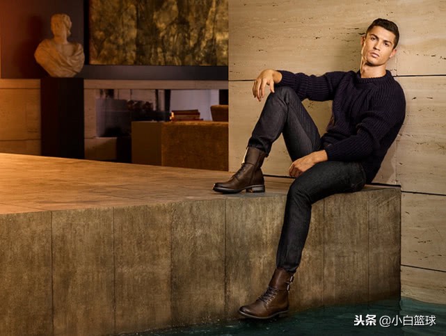 当今足坛第一个五冠王c罗,足坛顶级巨星