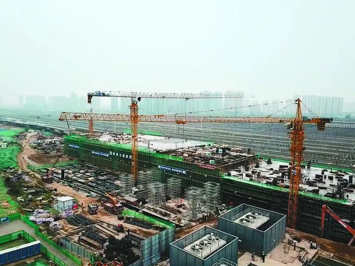 观摩项目建设推进情况,阅兵观摩