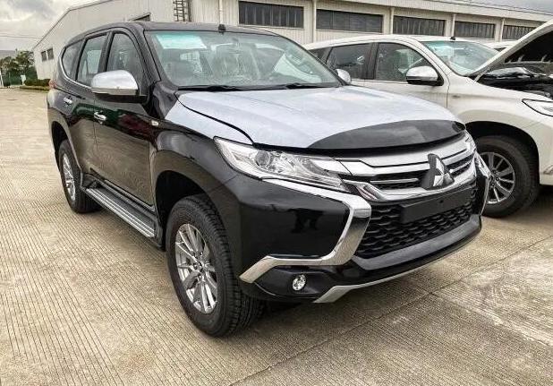 最新款三菱帕杰罗越野性能,一代战神三菱帕杰罗速跑