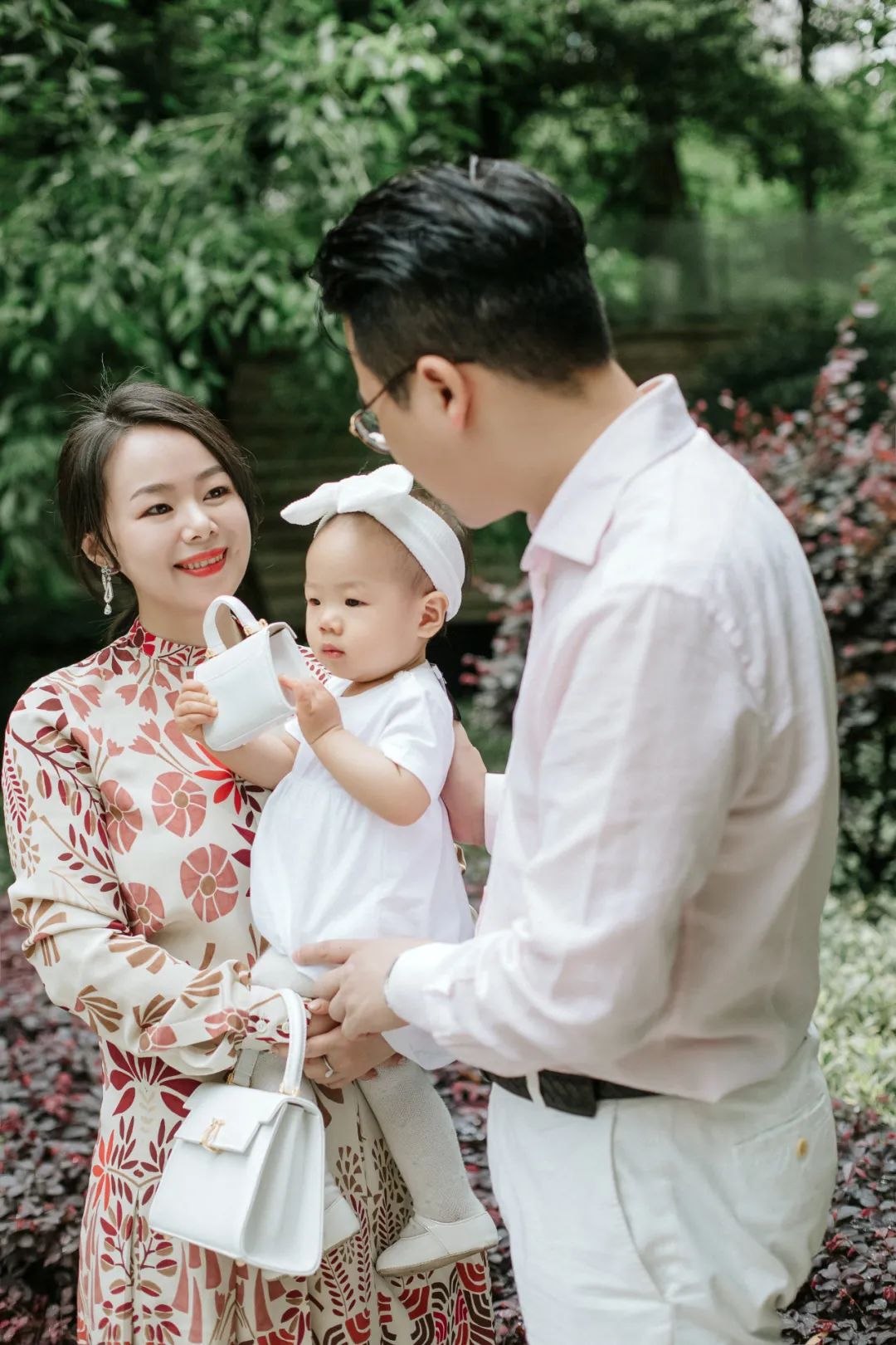 英国女王拿过的包包,英国伊丽莎白女王二世包包