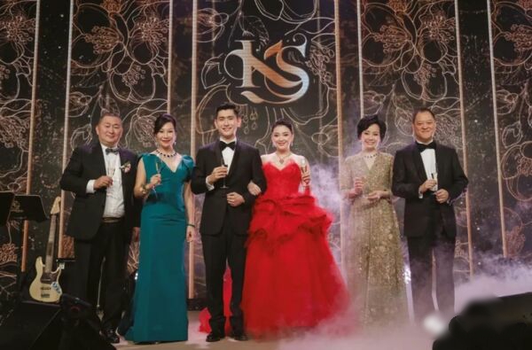 盘点“香江上流闺蜜团”五个千亿豪门婚礼，看看到底谁更壕无人性