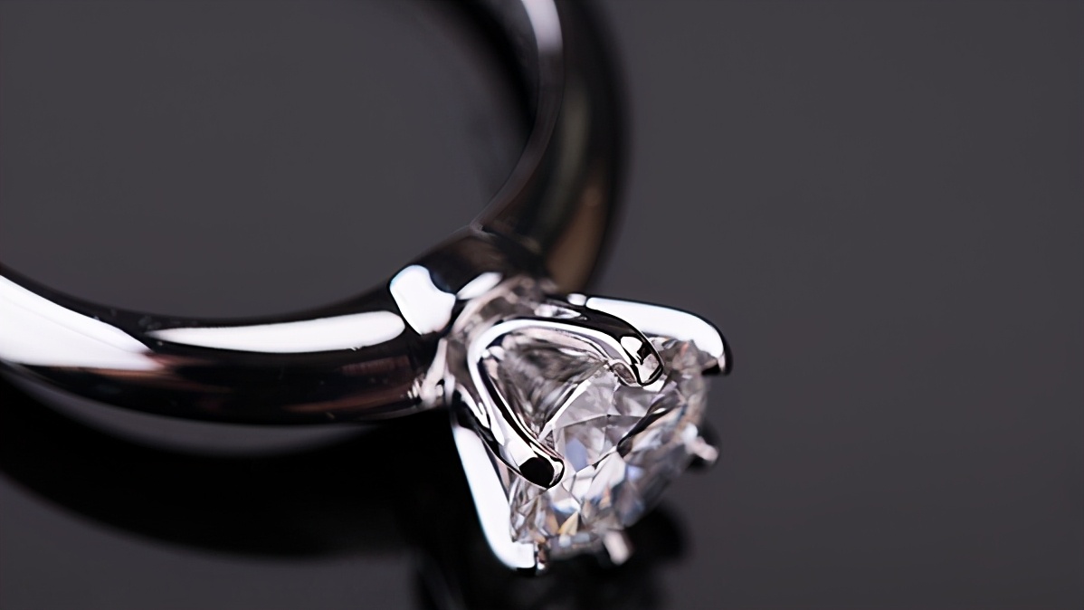 蒂芙尼一克拉钻石市场价,蒂芙尼一般回收多少钱