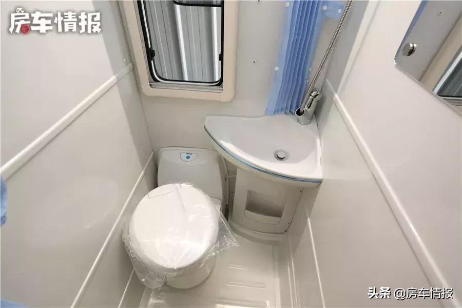 可在城市代步又可旅行的t型房车,中轴低顶b型商务房车30万到40万