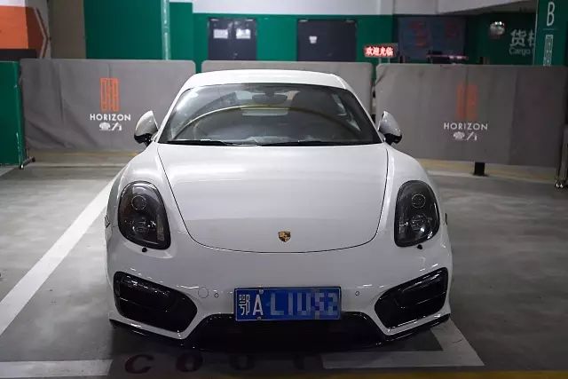 武汉豪车的视频,武汉最豪停车场