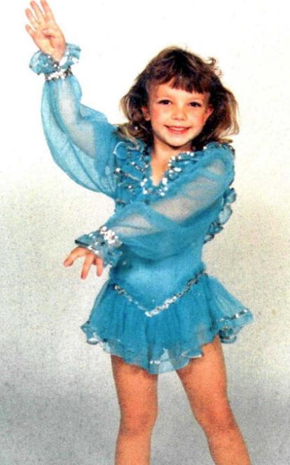 布兰妮自曝被父亲虐待13年,超模布兰妮现状