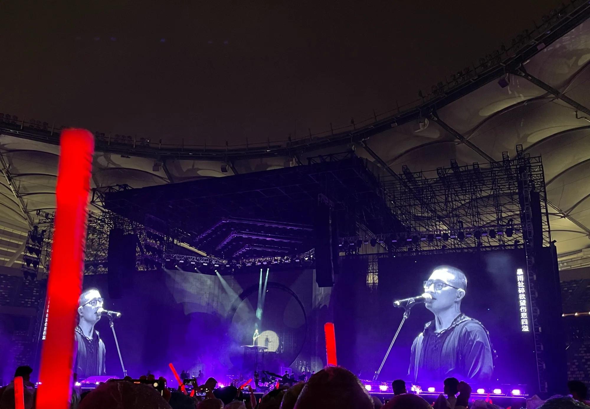 2019年汪峰演唱会当我想你的时候,汪峰演唱会观众落泪