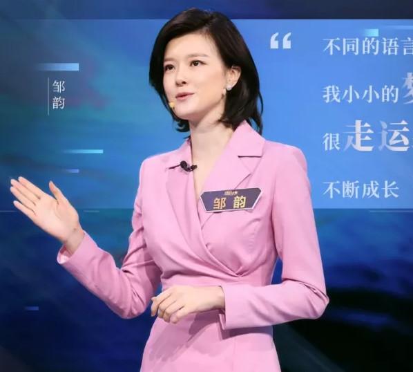 李红最真实的照片,李红被称为央视颜霸