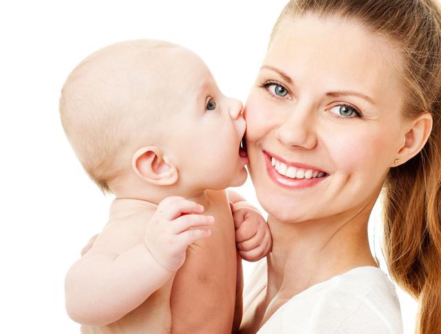 “一边喂奶，一边崩溃”，母乳喂养这三道关，你过了吗？