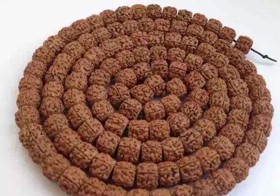 如何挑选一串好的小金刚菩提子,小金刚菩提最全纹路