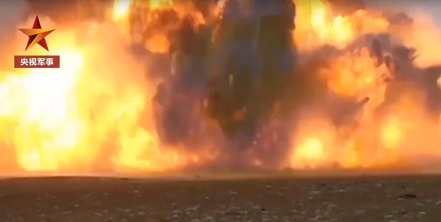 星空迷彩在07迷彩上有哪些升级,星空迷彩对比全地形迷彩服图片