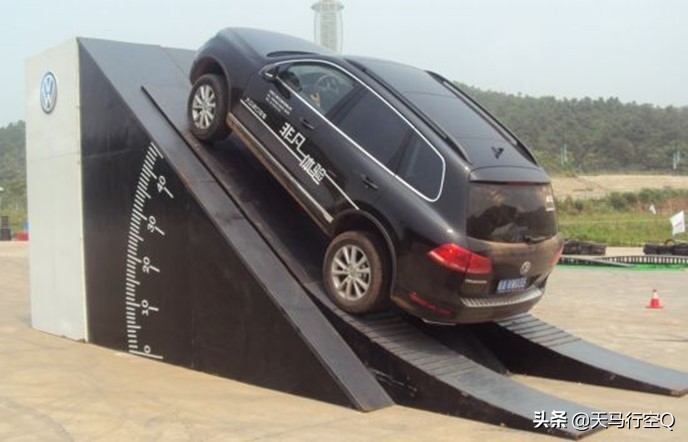 2009款奥迪a4l2.0tea888发动机,奥迪一代ea888和二代ea888的区别