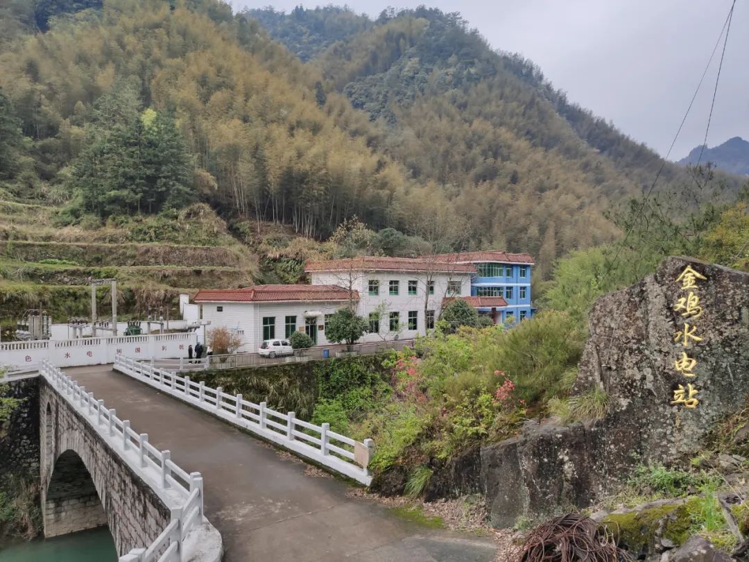 探访悬崖峭壁,大峡谷绝壁长廊