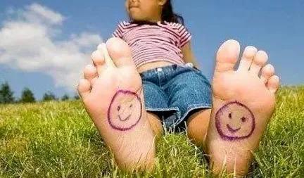 足部按摩促进婴儿生长发育,宝宝发育科普视频