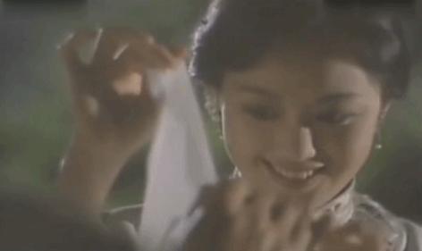 又一个被港媒骂臭的“渣女”，真是可怕！