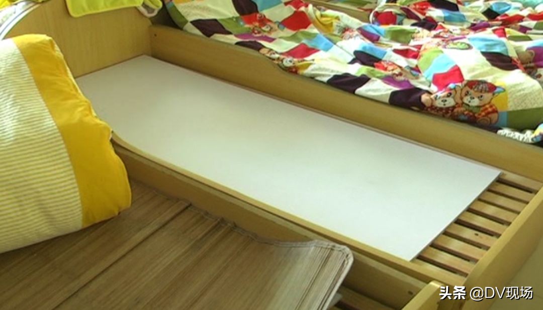 小学男教师偷拍女童被拘留,幼儿园女教师被刑拘