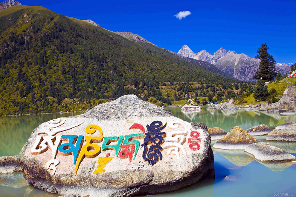 如精灵般存在的藏民们,守护在这片土地之上