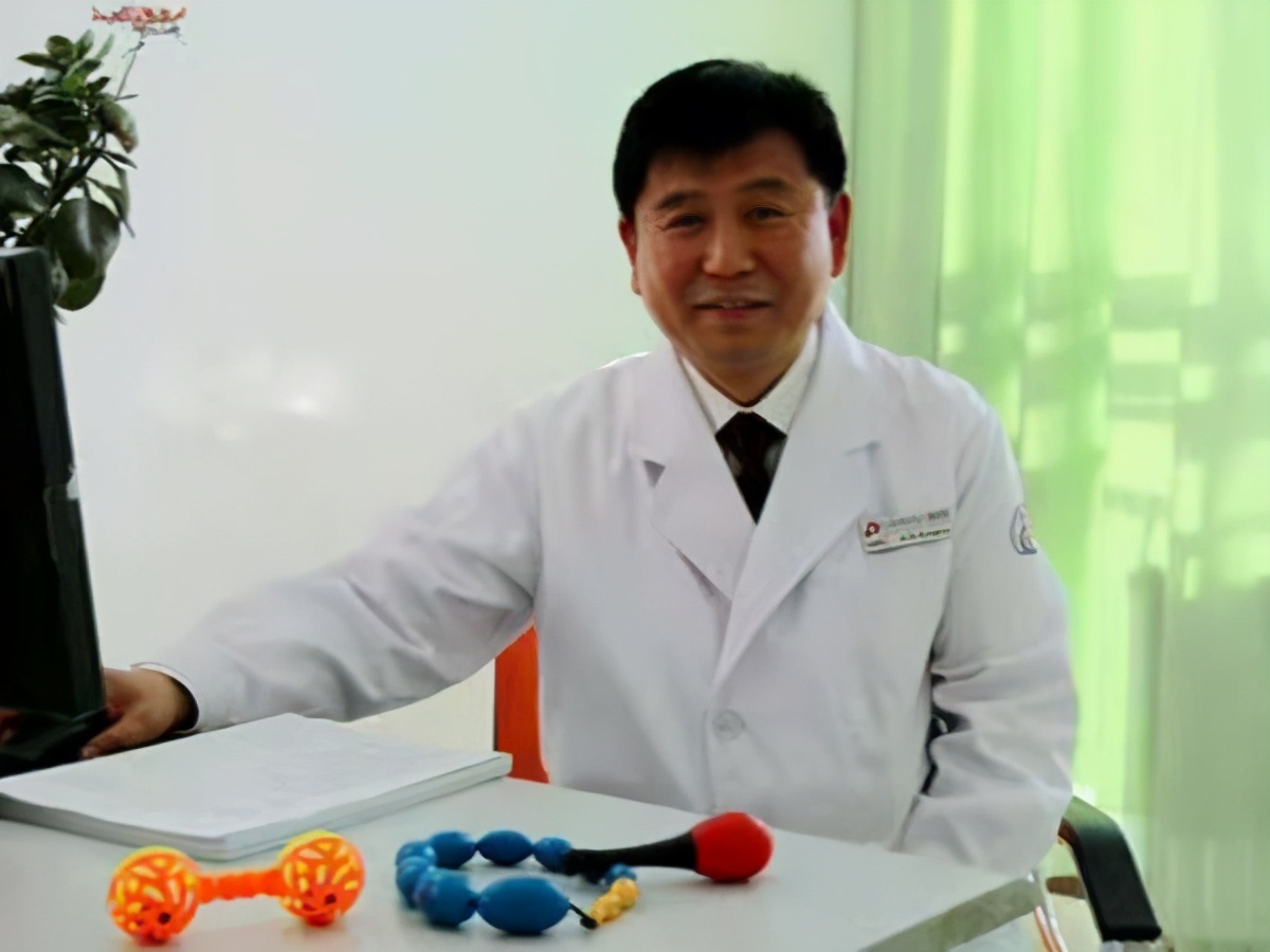 为什么有些孩子天生矮小,孩子身高介于矮小和偏矮之间