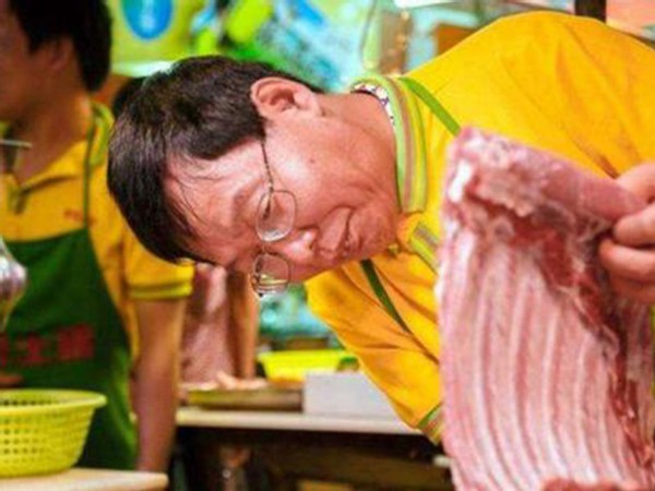 网上卖菜年入百万，80后大学生成就感爆棚，穷加班的打工人眼红了