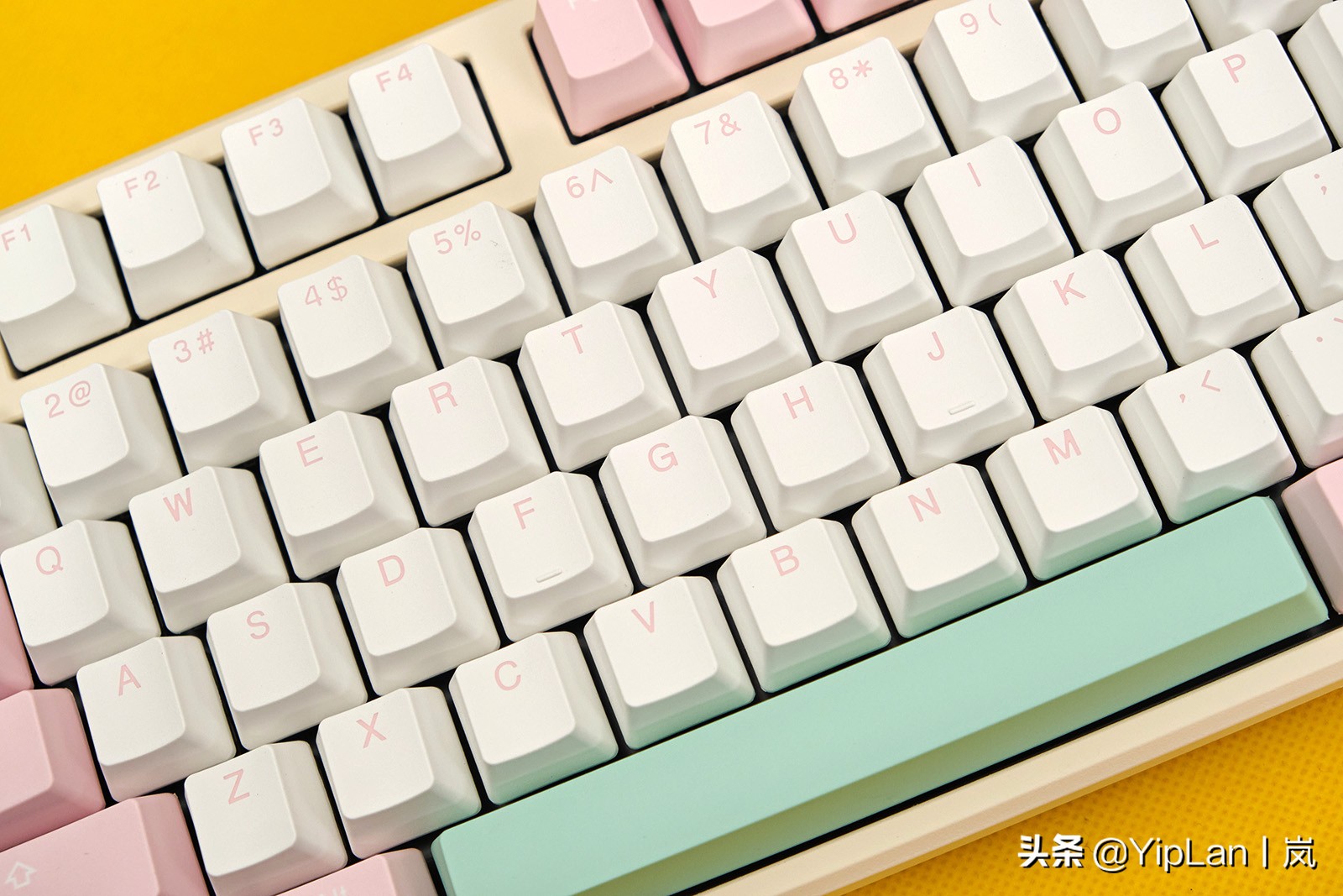 吉利鸭duckyone2开箱,吉利鸭duckyone2冲鸭系列键盘评测