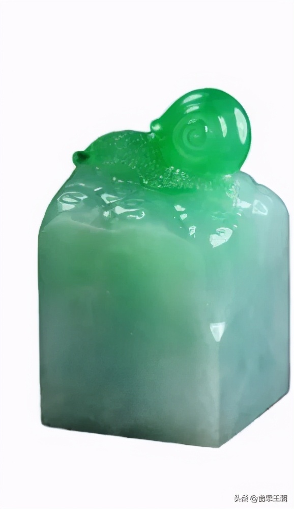 摆件翡翠高端大气上档次,大师级翡翠摆件图片