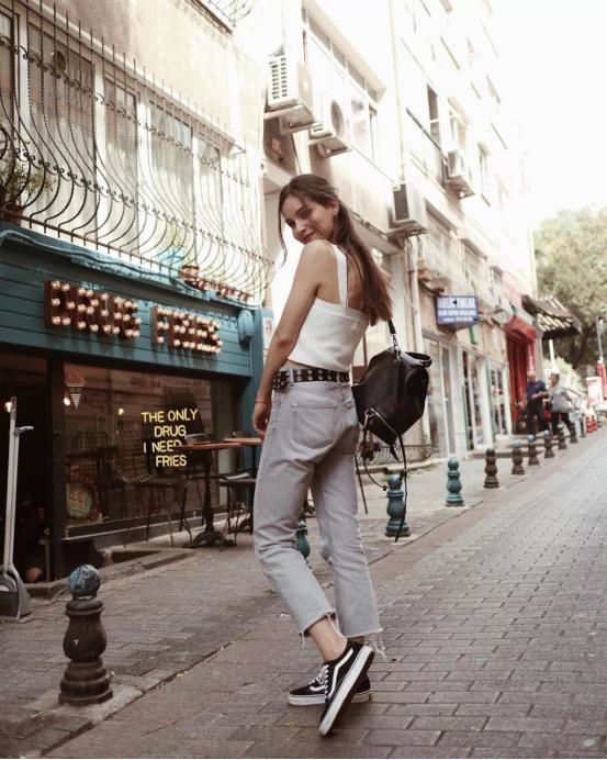 穿平底鞋还能显高显瘦显腿长,小个子穿圆头平底鞋显高的搭配