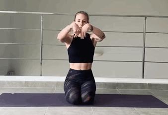 瑜伽手臂拜拜肉训练方法,瘦背瘦手臂的瑜伽动作