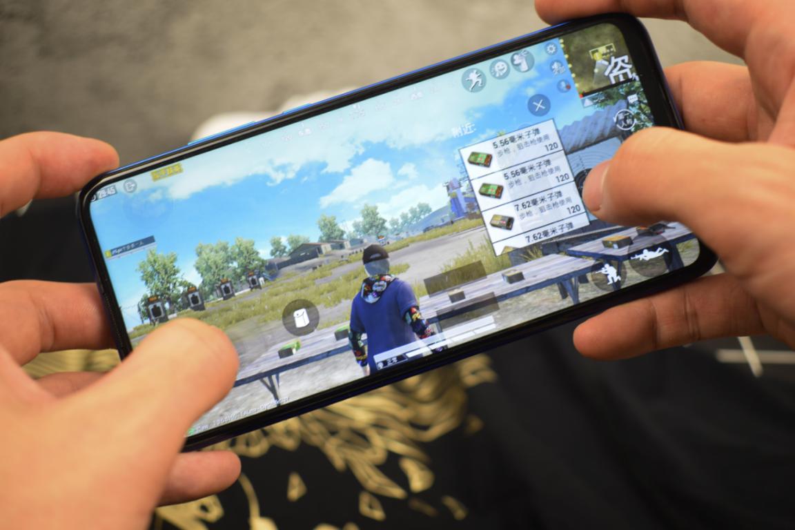 荣耀play3评测跑多少分,荣耀play3值得买么