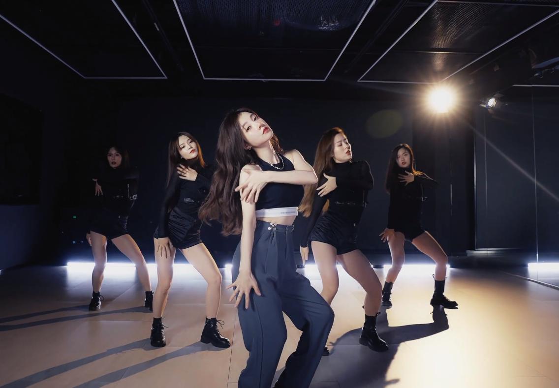 冯提莫直播展示舞蹈结果,冯提莫演唱会教学