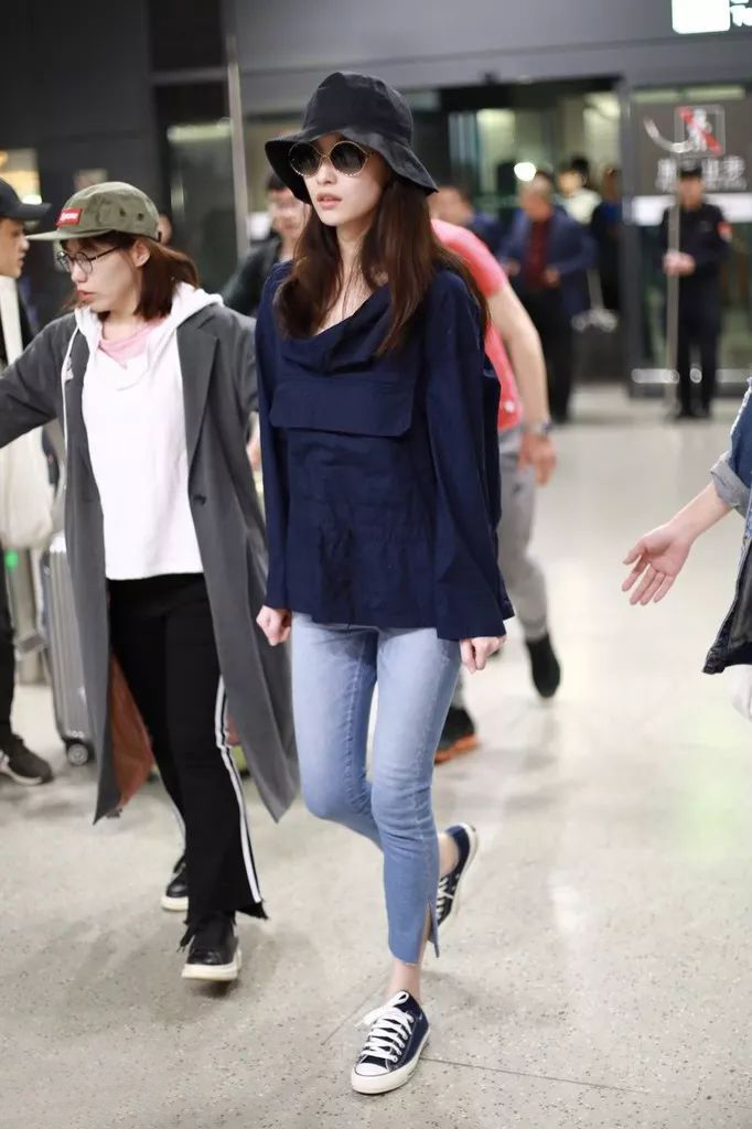 欧阳娜娜宋祖儿穿的潮流牌子,宋祖儿匡威