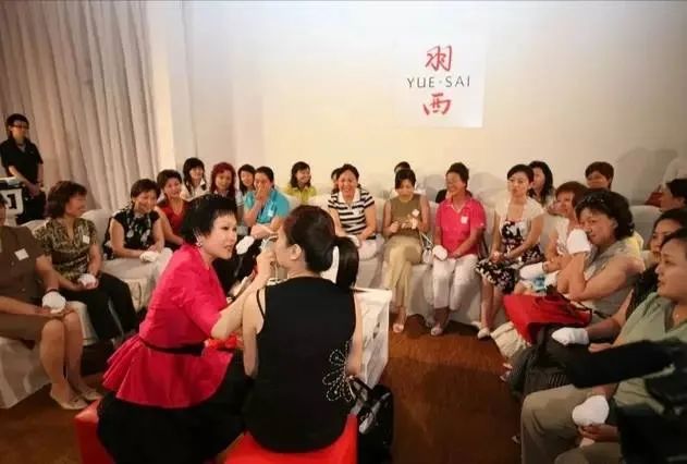 靳羽西的传奇一生,靳羽西的一生简历