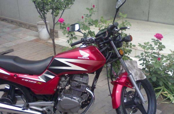 125摩托一升油能跑多远,125摩托车每100公里几升油