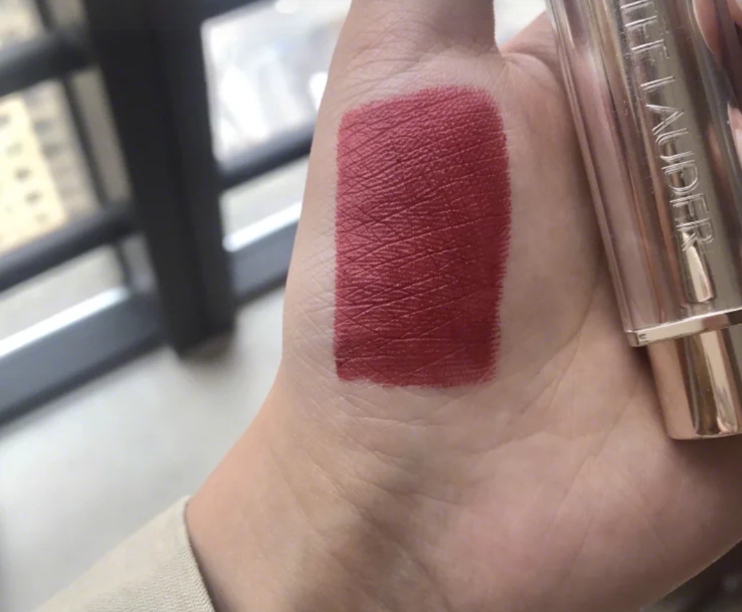 雅诗兰黛刘雯用的哪个色号,雅诗兰黛刘雯同款口红怎么样