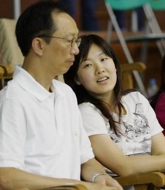 跳水女王郭晶晶和伏明霞漫画版,跳水皇后伏明霞和郭晶晶的区别