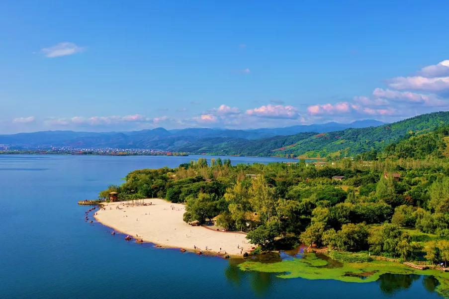 西昌回成都自驾推荐哪里中途住宿,西昌附近酒店三人间推荐住宿